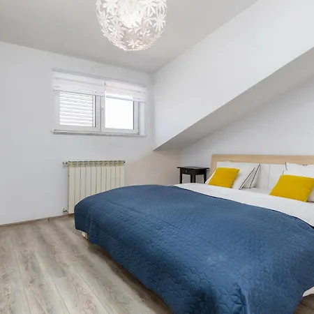 Apartment Beautiful In With Wifi Pula