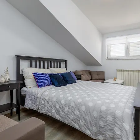 Nice Apartment In Pula With Wifi